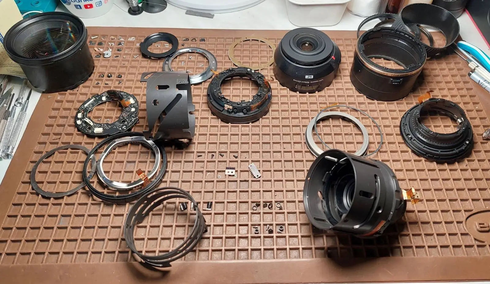 Jak Prawidłowo Czyścić i Konserwować Obiektyw Fotograficzny